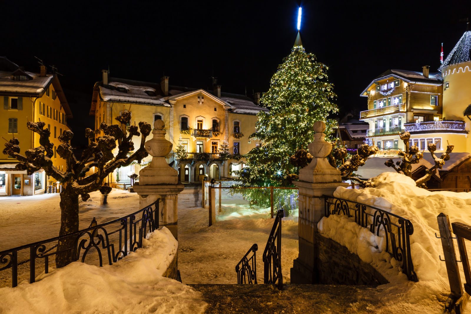 Geneva Christmas House Tour 2022 Geneva To Megeve Transfer | Megeve Transfer | Quick Booking | Mdo